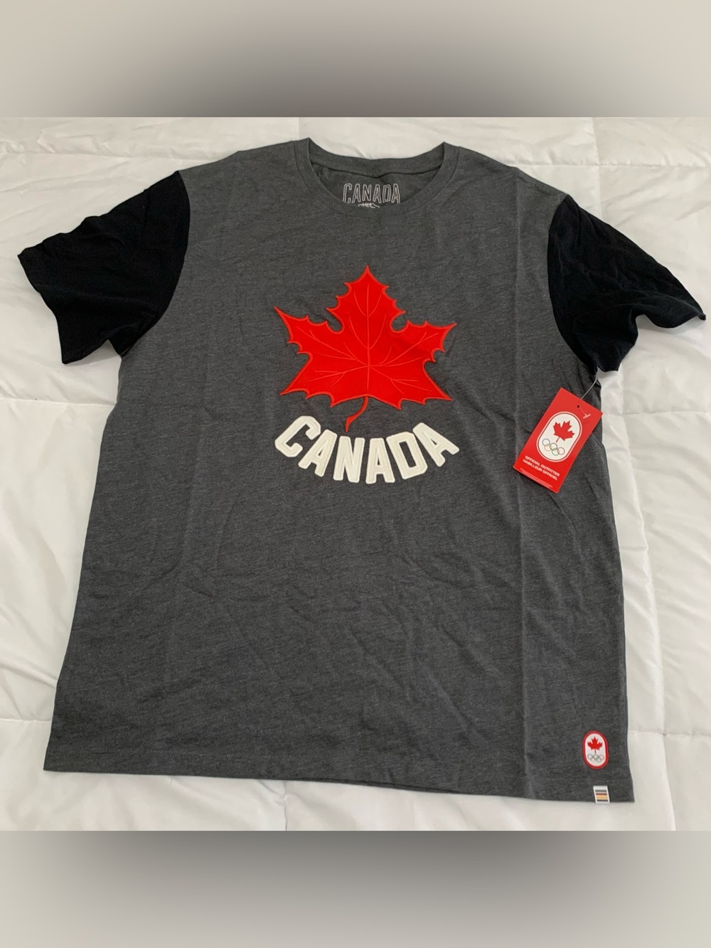 New HUDSON'S BAY Canada Shirt Size M